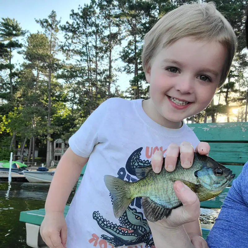 child-with-sunfish-800px